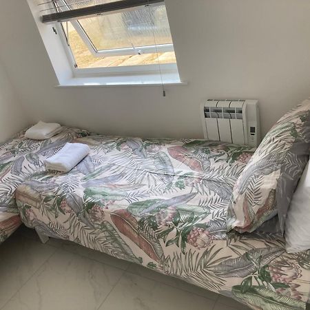 2 Bed Chalet Romney Sands Greatstone Kültér fotó