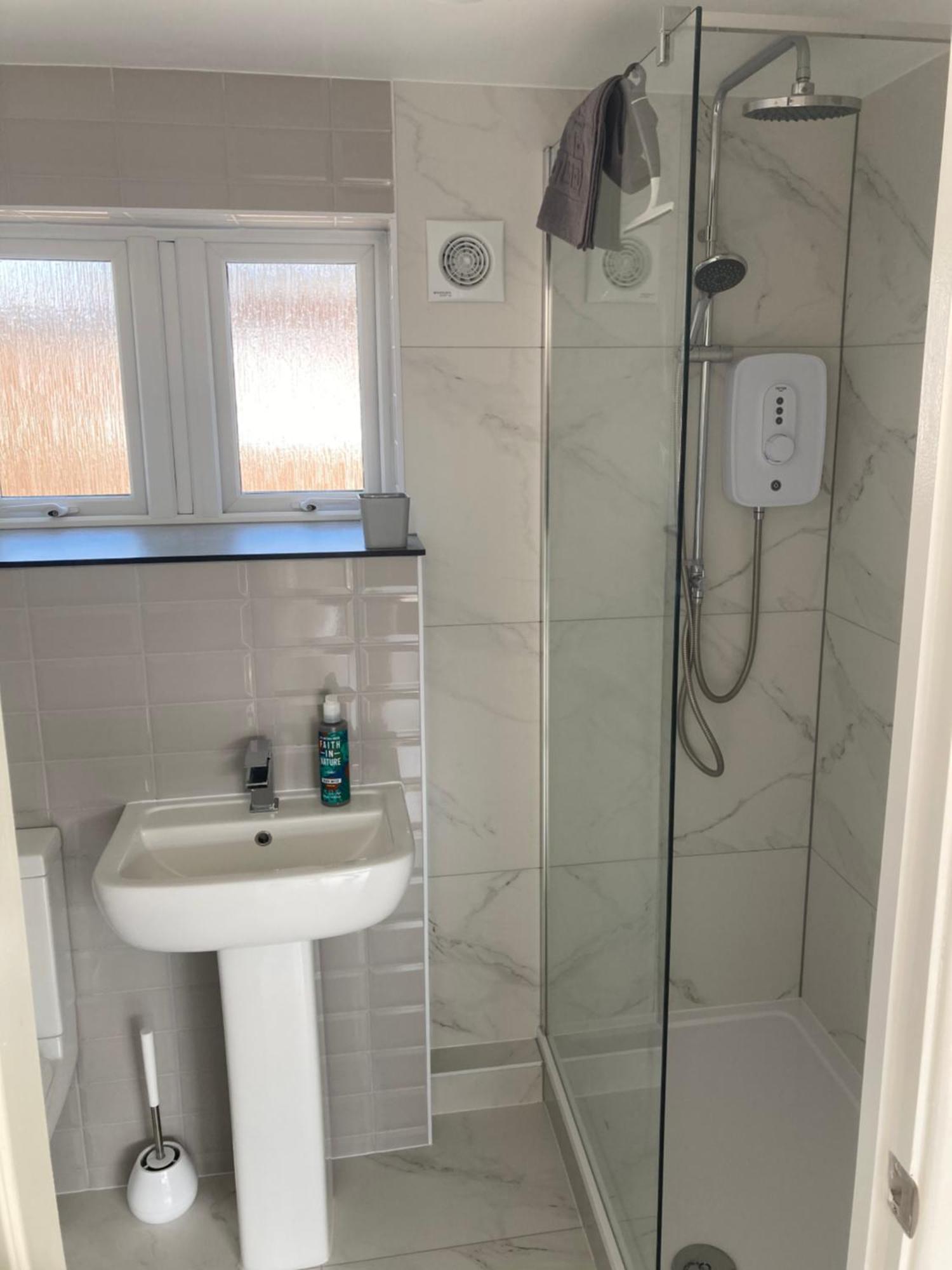 2 Bed Chalet Romney Sands Greatstone Kültér fotó