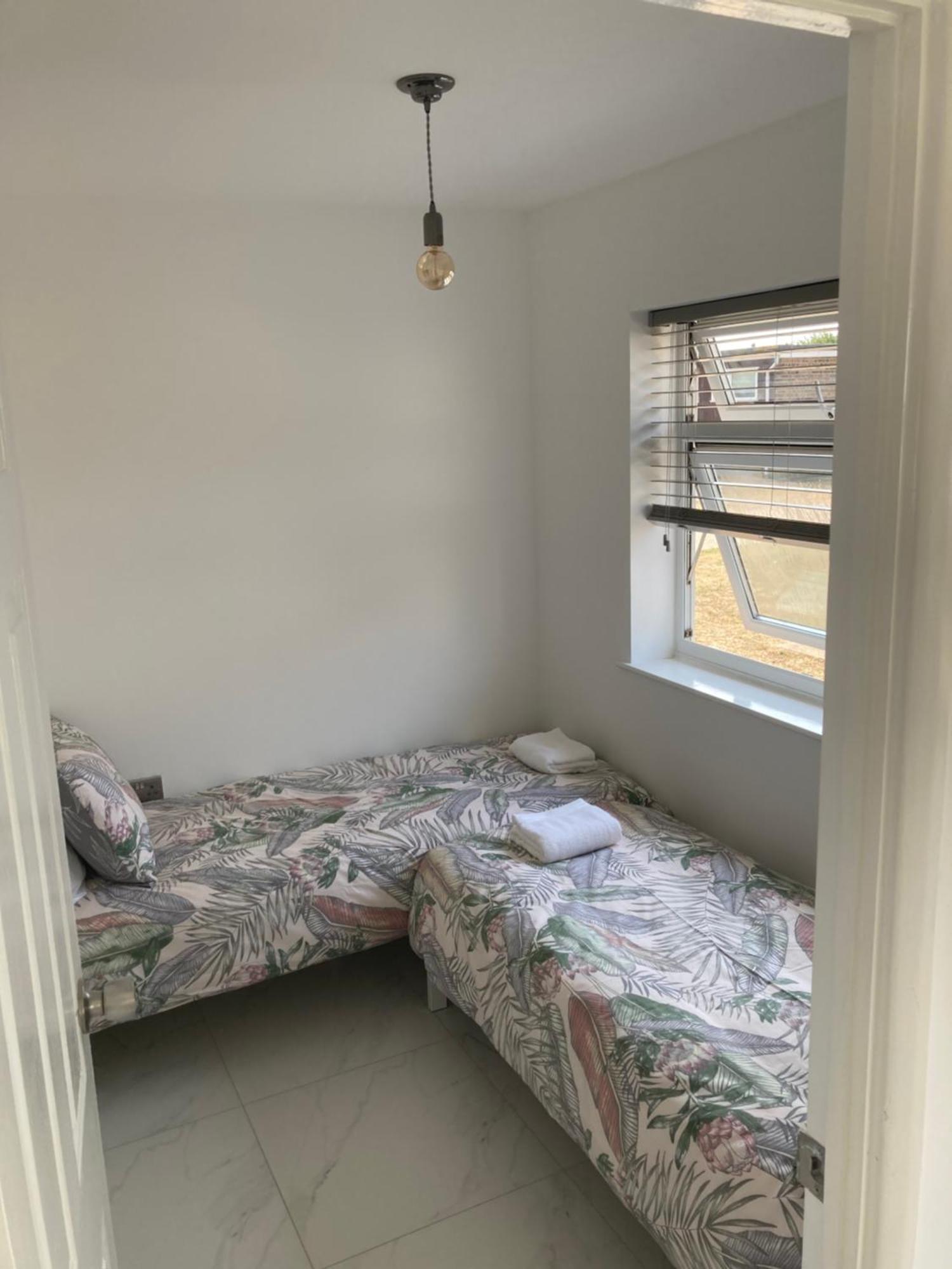 2 Bed Chalet Romney Sands Greatstone Kültér fotó