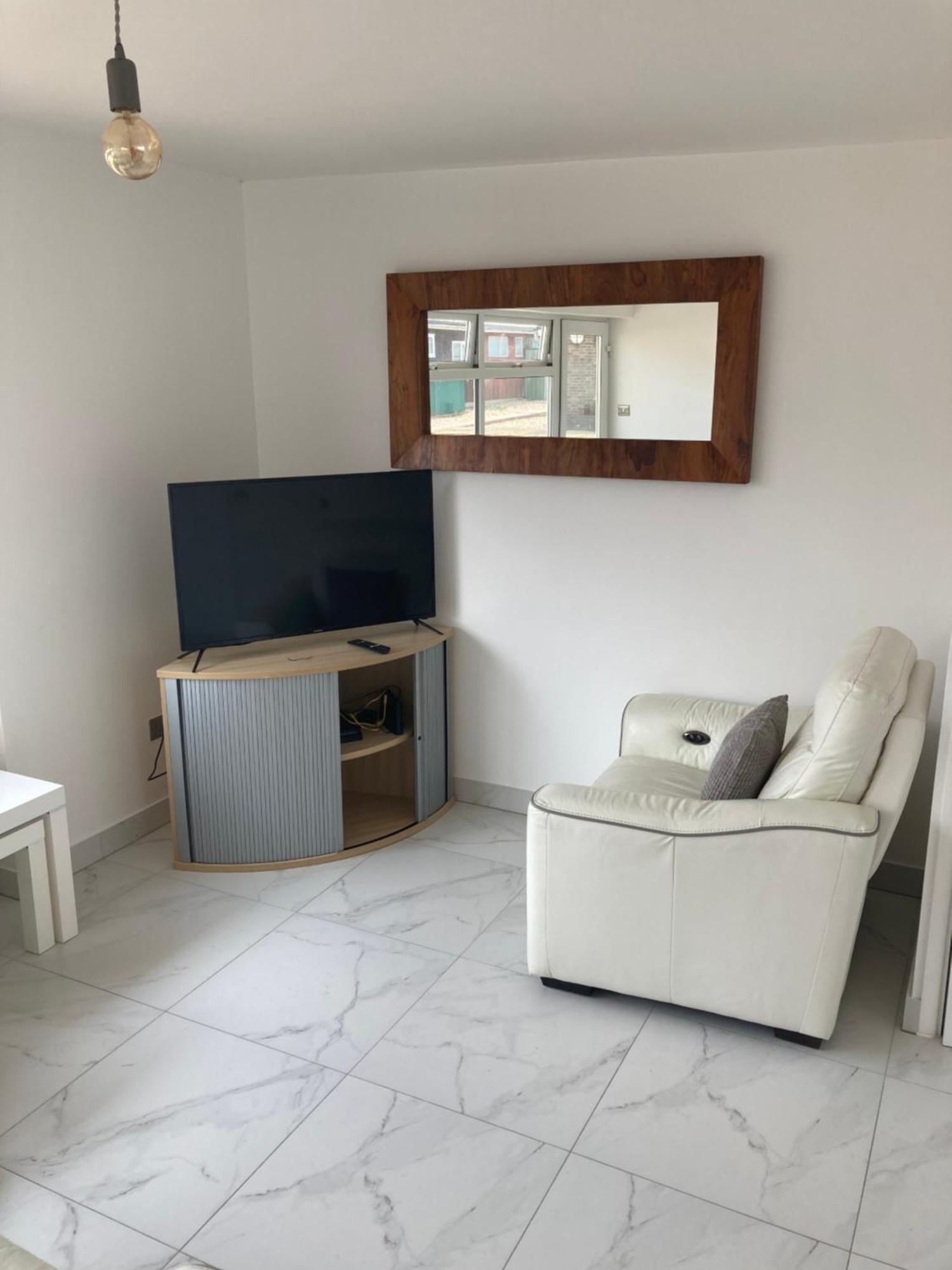 2 Bed Chalet Romney Sands Greatstone Kültér fotó