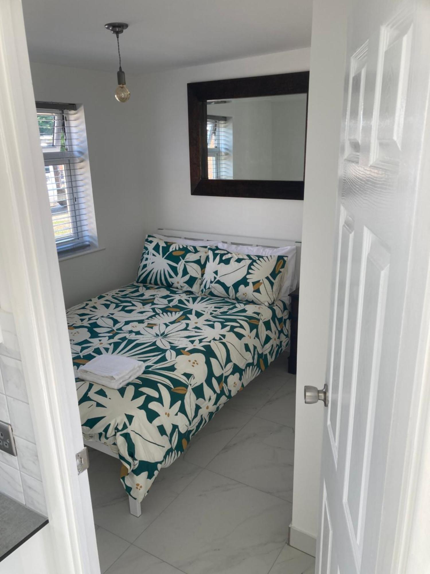 2 Bed Chalet Romney Sands Greatstone Kültér fotó